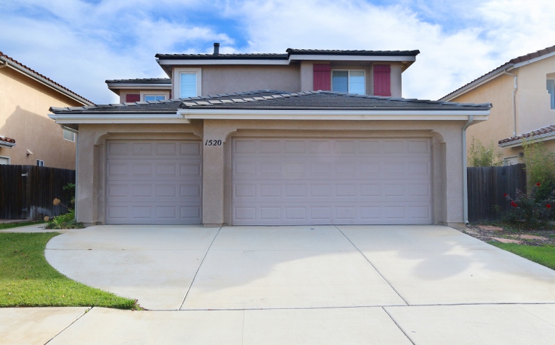 1520 Oak Crest Way, Santa Maria, CA 93454